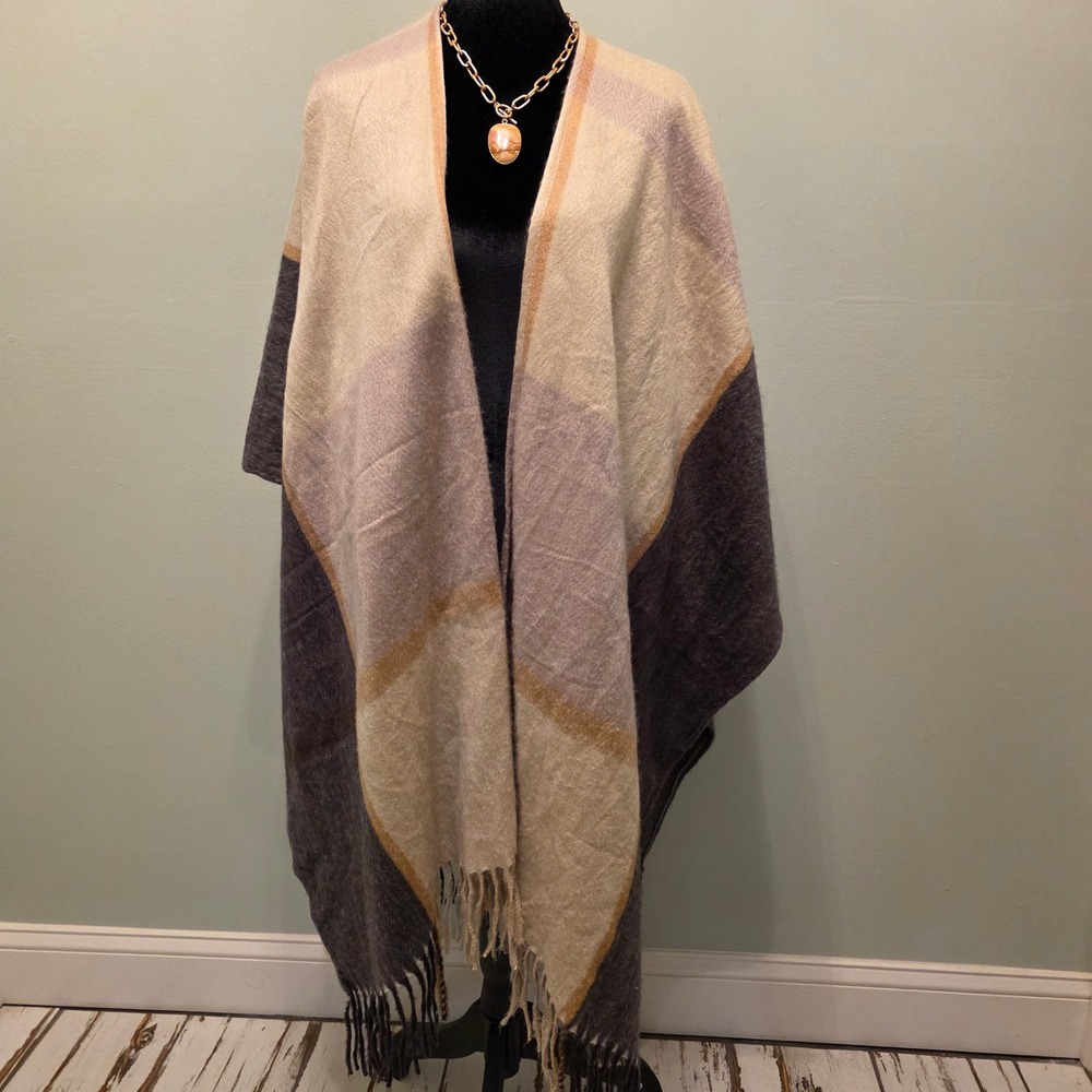 Woolrich Women Grey Tan Colorblock Fringe Wrap Shawl Poncho One Size